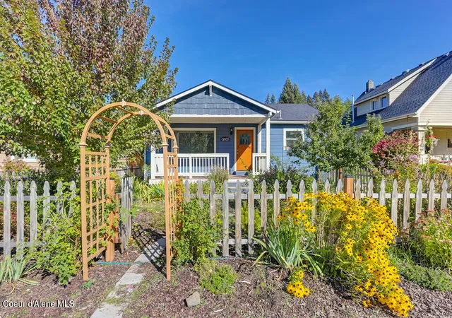 Photo 2 of Sale Pending at 1517 E Coeur D Alene Ave, Coeur D Alene, ID 83814 | MLS# 26-8989 | Listing updated on 2026-09-05