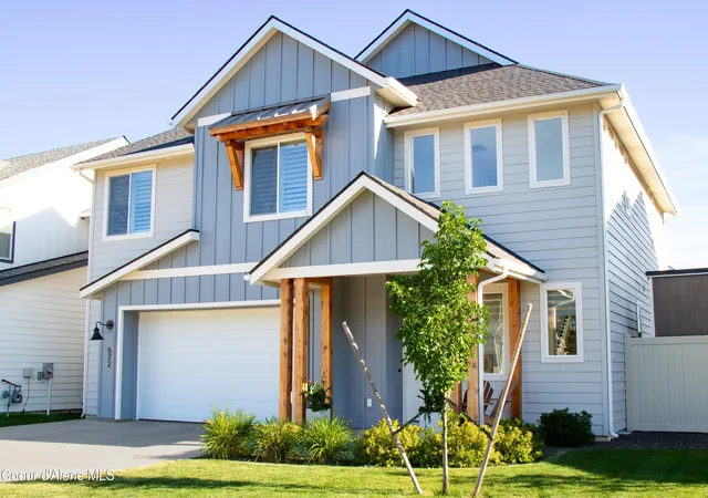 Photo 1 of Single family home for sale at 572 University Park Way, Sandpoint, ID 83864 | MLS# 26-8965 | Listing updated on 2026-09-15