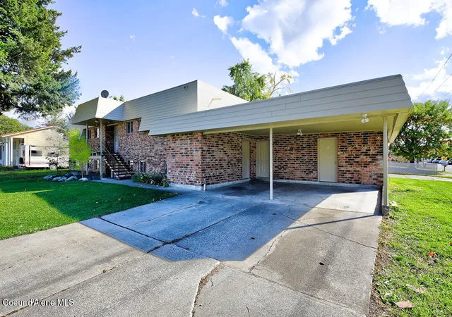 Photo 2 of Sale Pending at 2830 N Julia St, Coeur D Alene, ID 83815 | MLS# 26-9951 | Listing updated on 2026-10-20