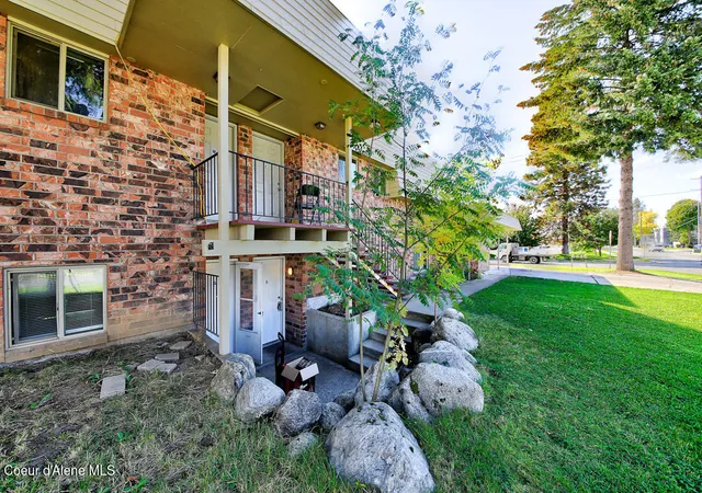 Photo 3 of Sale Pending at 2830 N Julia St, Coeur D Alene, ID 83815 | MLS# 26-9951 | Listing updated on 2026-10-20