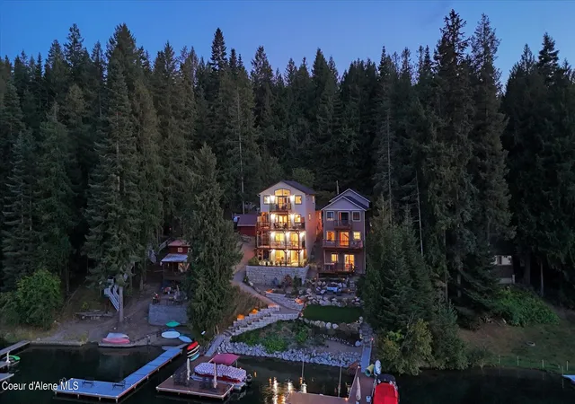 Photo 2 of Single family home for sale at 109 W Lakeview Blvd, Priest River, ID 83856 | MLS# 26-8938 | Listing updated on 2026-09-03
