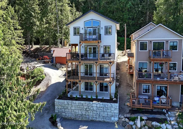 Photo 3 of Single family home for sale at 109 W Lakeview Blvd, Priest River, ID 83856 | MLS# 26-8938 | Listing updated on 2026-09-03