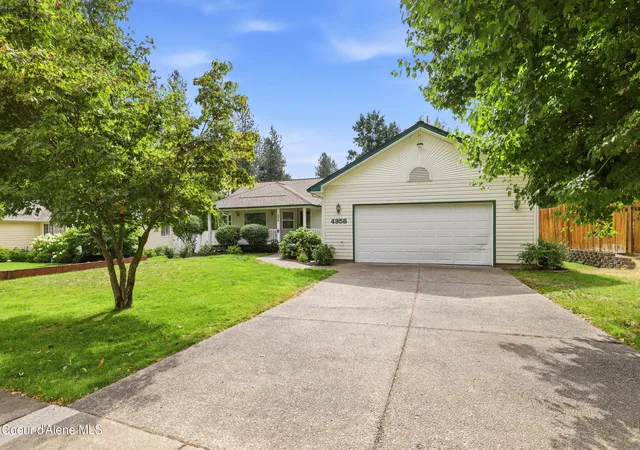 Photo 3 of Single family home for sale at 4958 E Woodland Dr, Post Falls, ID 83854 | MLS# 26-9078 | Listing updated on 2026-10-01