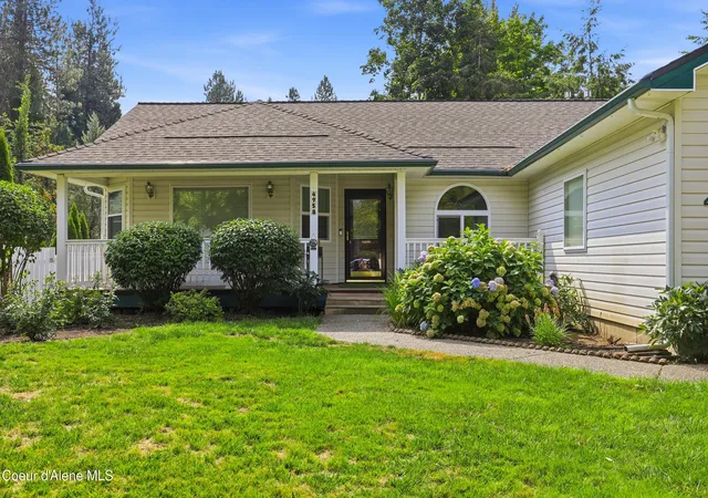 Photo 4 of Single family home for sale at 4958 E Woodland Dr, Post Falls, ID 83854 | MLS# 26-9078 | Listing updated on 2026-10-01