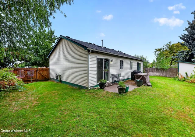 Photo 2 of Single family home for sale at 2201 N Cabinet St, Post Falls, ID 83854 | MLS# 26-9174 | Listing updated on 2026-10-08