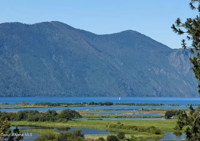 Photo 4 of Single family home for sale at 52325 Highway 200, Clark Fork, ID 83811 | MLS# 26-8973 | Listing updated on 2026-09-05