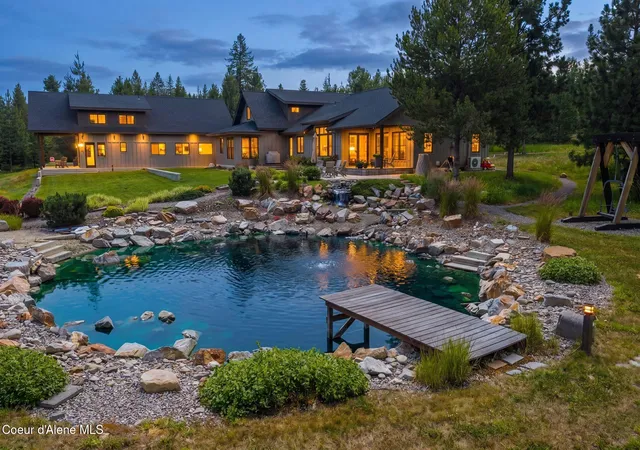 Photo 2 of Single family home for sale at 417 Ravenwood Dr, Sandpoint, ID 83864 | MLS# 26-8945 | Listing updated on 2026-09-01