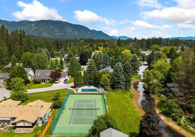 Photo 3 of Single family home for sale at 1407 Mathison Dr, Sandpoint, ID 83864 | MLS# 26-8943 | Listing updated on 2026-09-01