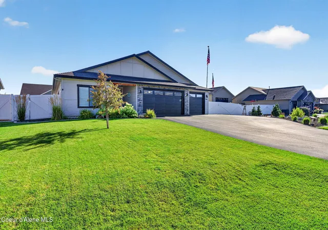 Photo 3 of Single family home for sale at 8136 W Splitrail Ave, Rathdrum, ID 83858 | MLS# 26-9046 | Listing updated on 2026-09-21
