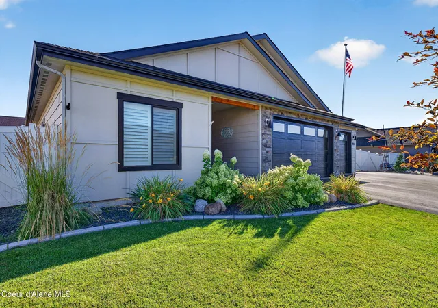 Photo 3 of Single family home for sale at 8136 W Splitrail Ave, Rathdrum, ID 83858 | MLS# 26-9046 | Listing updated on 2026-09-21