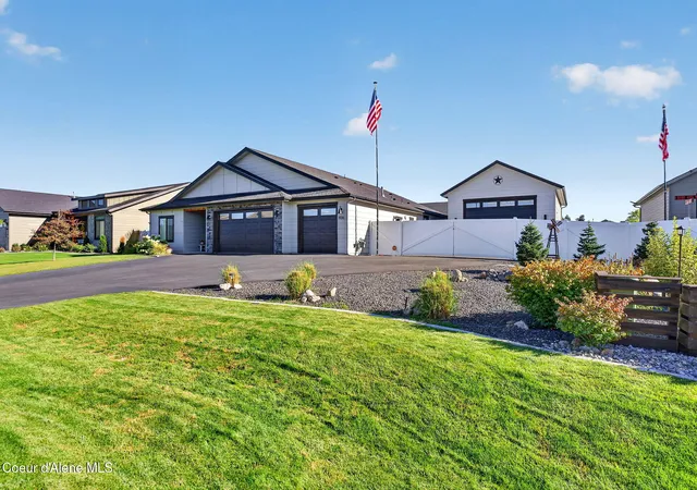 Photo 3 of Single family home for sale at 8136 W Splitrail Ave, Rathdrum, ID 83858 | MLS# 26-9046 | Listing updated on 2026-10-08