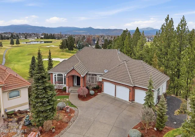 Photo 1 of Single family home for sale at 724 N Lancashire Ln, Liberty Lake, WA 99019 | MLS# 26-8957 | Listing updated on 2026-09-01