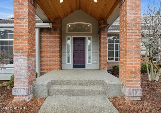 Photo 3 of Single family home for sale at 724 N Lancashire Ln, Liberty Lake, WA 99019 | MLS# 26-8957 | Listing updated on 2026-09-01