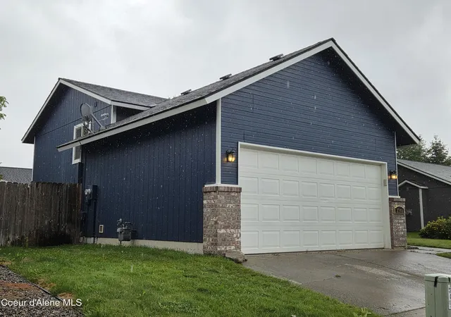 Photo 1 of Single family home for sale at 2740 N Top Flight Dr, Post Falls, ID 83854 | MLS# 26-9152 | Listing updated on 2026-09-05