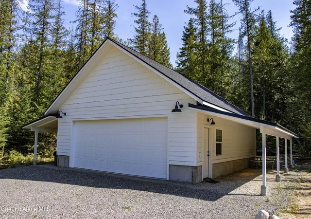 Photo 2 of Single family home for sale at 94 Saddleback Dr, Sagle, ID 83860 | MLS# 26-8962 | Listing updated on 2026-09-05