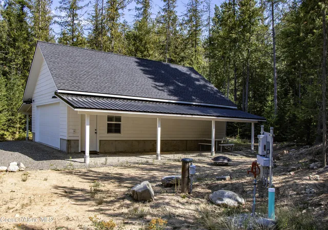 Photo 3 of Sale Pending at 94 Saddleback Dr, Sagle, ID 83860 | MLS# 26-8962 | Listing updated on 2026-09-16