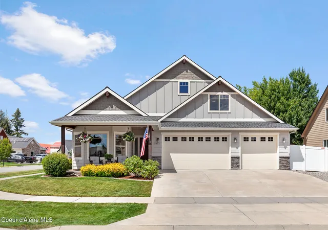 Photo 1 of Single family home for sale at 3332 W Magistrate Loop, Hayden, ID 83835 | MLS# 26-8961 | Listing updated on 2026-09-03