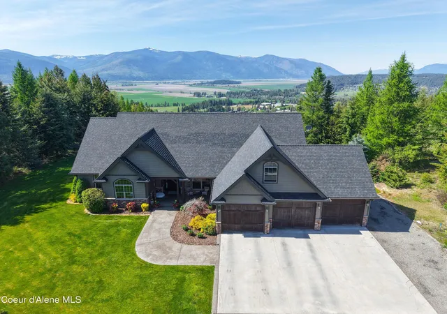 Photo 1 of Single family home for sale at 493 Scenic Dr, Bonners Ferry, ID 83805 | MLS# 26-8981 | Listing updated on 2026-09-02