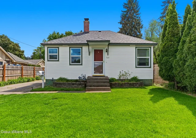 Single family home for sale at 920 N 15th Street, Coeur D Alene, ID 83814 | MLS# 26-8986