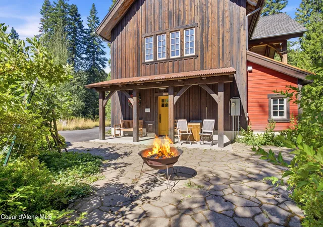 Photo 3 of Single family home for sale at 22838 E Canyon Rd, Cataldo, ID 83810 | MLS# 26-9161 | Listing updated on 2026-09-09
