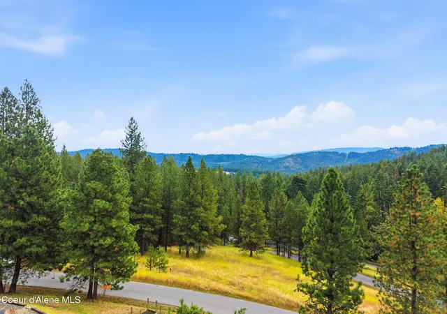 Photo 3 of Single family home for sale at 2719 S Reynolds Rd, Coeur D Alene, ID 83814 | MLS# 26-9412 | Listing updated on 2026-09-30