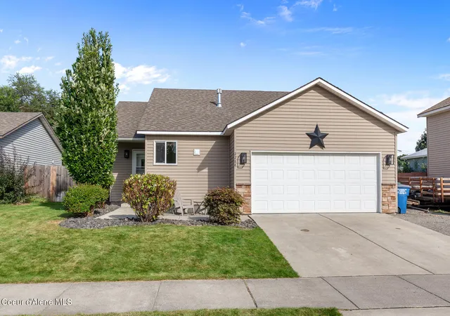 Photo 1 of Single family home for sale at 2288 N Dallan Dr, Post Falls, ID 83854 | MLS# 26-9055 | Listing updated on 2026-09-16