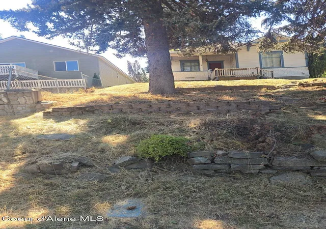 Photo 2 of Single family home for sale at 1127 W Jefferson Ave, Saint Maries, ID 83861 | MLS# 26-9002 | Listing updated on 2026-09-13