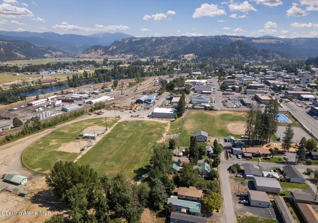 Photo 3 of Single family home for sale at 205 N 13th Street, Saint Maries, ID 83861 | MLS# 26-9060 | Listing updated on 2026-09-12