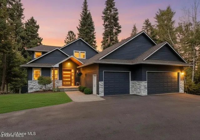 Photo 1 of Single family home for sale at 8895 W Riverview Dr, Coeur D Alene, ID 83814 | MLS# 26-9147 | Listing updated on 2026-09-21