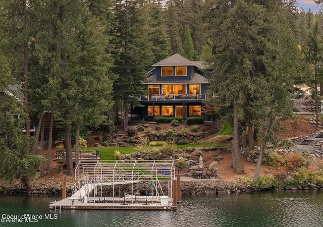 Photo 4 of Single family home for sale at 8895 W Riverview Dr, Coeur D Alene, ID 83814 | MLS# 26-9147 | Listing updated on 2026-09-21