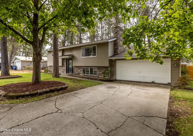 Photo 3 of Sale Pending at 716 E 20th Avenue, Post Falls, ID 83854 | MLS# 26-9168 | Listing updated on 2026-09-09
