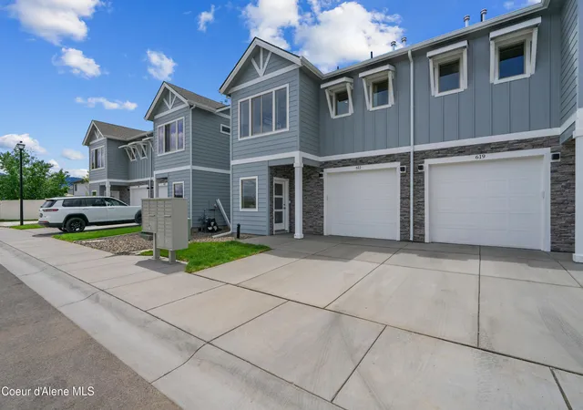 Photo 2 of Townhouse for sale at 665 N Galbraith Lp, Post Falls, ID 83854 | MLS# 26-9063 | Listing updated on 2026-09-14