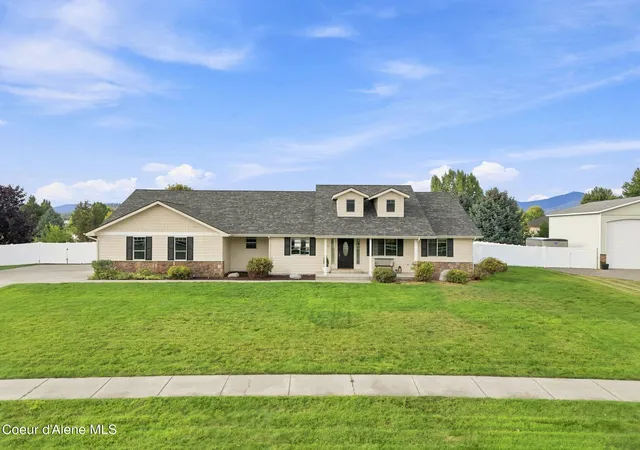 Single family home for sale at 2835 N Howell Rd, Post Falls, ID 83854 | MLS# 26-9104