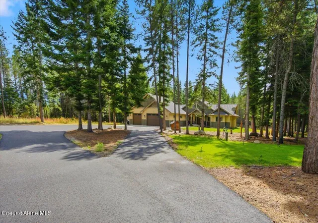 Photo 1 of Single family home for sale at 11070 E Grizzly Meadow Ct, Athol, ID 83801 | MLS# 26-9140 | Listing updated on 2026-10-30