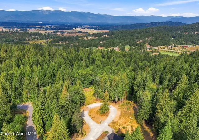 Photo 3 of Single family home for sale at S21 Timber Grv, Sandpoint, ID 83864 | MLS# 26-9077 | Listing updated on 2026-09-03