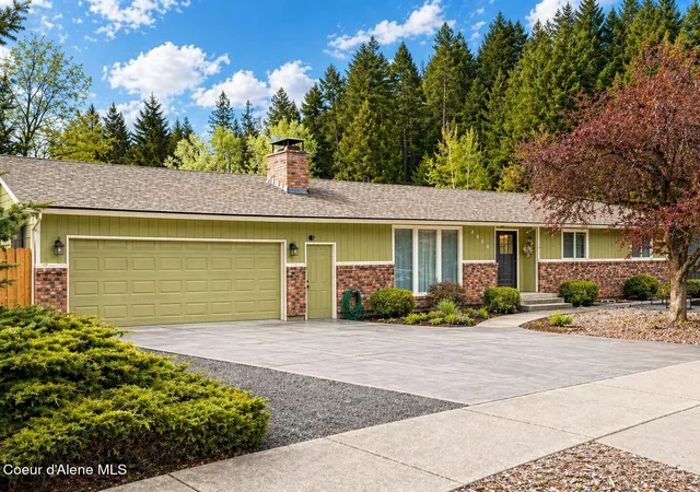 Photo 1 of Single family home for sale at 3510 E Pine Hl Dr, Coeur D Alene, ID 83815 | MLS# 26-9076 | Listing updated on 2026-09-08