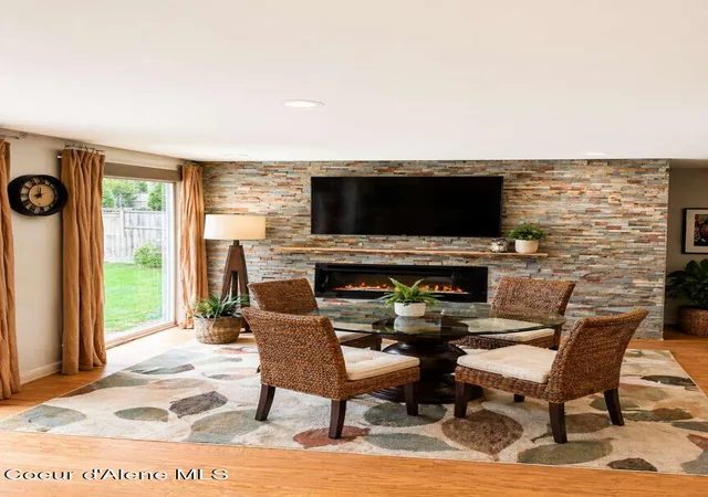 Photo 3 of Single family home for sale at 3510 E Pine Hl Dr, Coeur D Alene, ID 83815 | MLS# 26-9076 | Listing updated on 2026-09-08