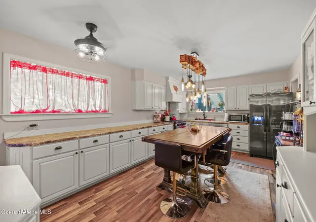 Photo 4 of Single family home for sale at 405 Schweitzer Cutoff Rd, Sandpoint, ID 83864 | MLS# 26-9114 | Listing updated on 2026-09-04