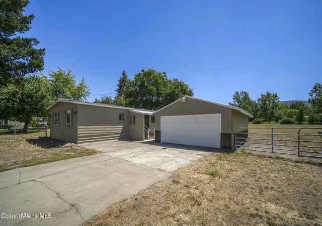 Photo 2 of Manufactured home for sale at 2398 W Cannon Ave, Post Falls, ID 83854 | MLS# 26-9093 | Listing updated on 2026-09-04