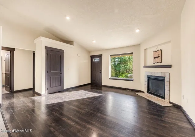 Photo 4 of Single family home for sale at 32916 N 16th Avenue, Spirit Lake, ID 83869 | MLS# 26-9098 | Listing updated on 2026-09-14