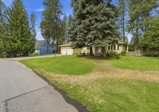 Photo 3 of Single family home for sale at 5512 N Parkwood Cir, Coeur D Alene, ID 83815 | MLS# 26-9178 | Listing updated on 2026-09-06