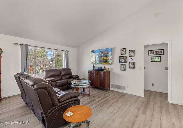 Photo 3 of Single family home for sale at 8178 N Coolin Dr, Hayden, ID 83835 | MLS# 26-9105 | Listing updated on 2026-09-06