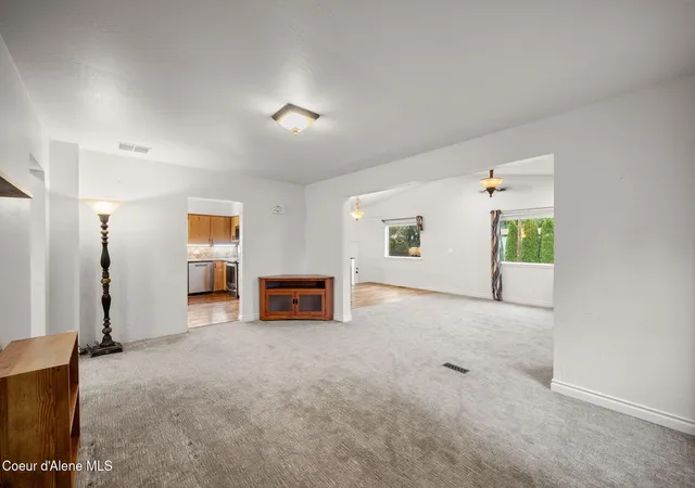 Photo 3 of Single family home for sale at 405 Sunset Dr, Pinehurst, ID 83850 | MLS# 26-9101 | Listing updated on 2026-09-04
