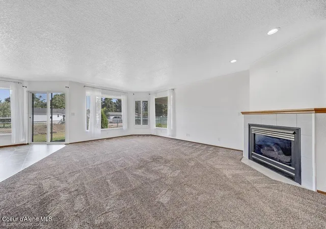 Photo 4 of Single family home for sale at 1463 W Woodlawn Dr, Hayden, ID 83835 | MLS# 26-9122 | Listing updated on 2026-09-14
