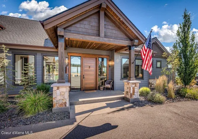 Photo 2 of Single family home for sale at 15559 S Chalone Dr, Coeur D Alene, ID 83814 | MLS# 26-9167 | Listing updated on 2026-09-05
