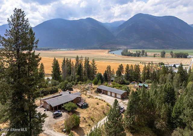 Photo 1 of Single family home for sale at 202 Marydel Ln, Bonners Ferry, ID 83805 | MLS# 26-9171 | Listing updated on 2026-09-21