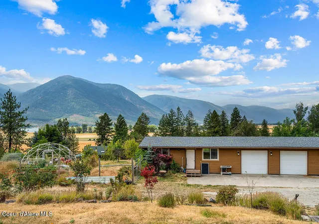 Photo 4 of Single family home for sale at 202 Marydel Ln, Bonners Ferry, ID 83805 | MLS# 26-9171 | Listing updated on 2026-09-21