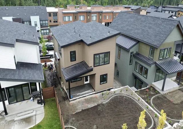 Photo 4 of Single family home for sale at 2761 W Lumber Ln, Coeur D Alene, ID 83814 | MLS# 26-9141 | Listing updated on 2026-09-04