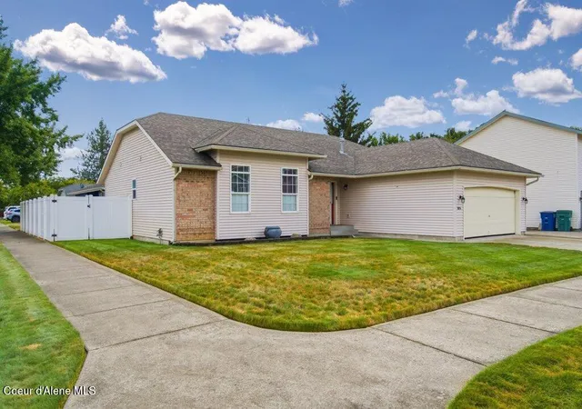 Photo 3 of Sale Pending at 1014 N Frank Ct, Post Falls, ID 83854 | MLS# 26-9157 | Listing updated on 2026-09-06