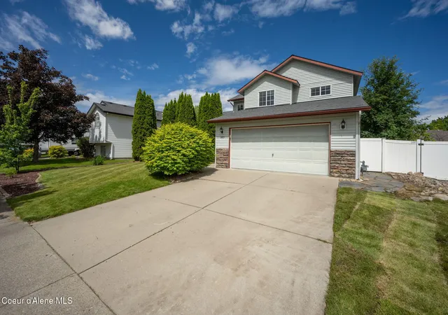 Photo 2 of Sale Pending at 2473 N Bunchgrass Dr, Post Falls, ID 83854 | MLS# 26-9177 | Listing updated on 2026-09-14